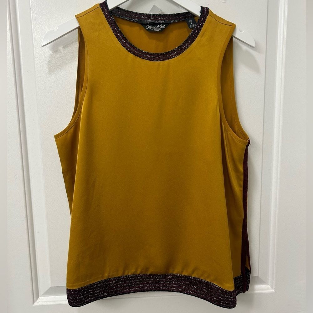NWOT Scotch & Soda M Maison Scotch Gold/Yellow Contrast Hem Unique Round Neck